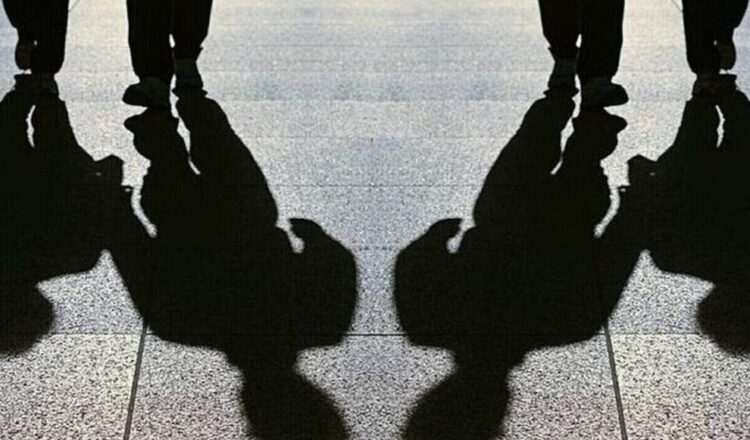 Βόλος: «Χειροπέδες» σε Λιμενικό για γενετήσιες πράξεις με ανήλικους