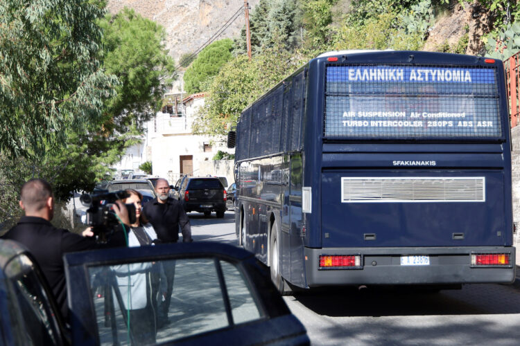 Βαρύς οπλισμός και νέα δεδομένα για το μακελειό στα Βορίζια