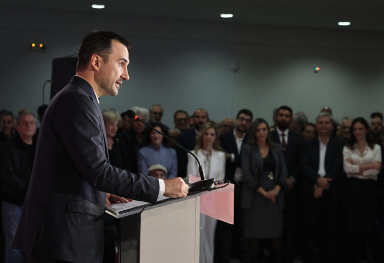 Νέα Αριστερά: Ήρθε η ώρα των αποφάσεων για τον Αλέξη Χαρίτση