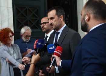 Τι ξέρει ο Χαρίτσης που δεν ξέρουμε εμείς;