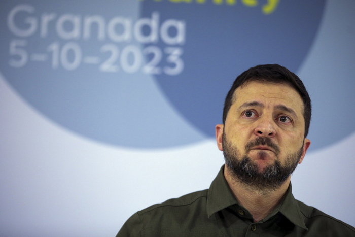 Πόσα σκάνδαλα ακόμα Ζελέσνκι;