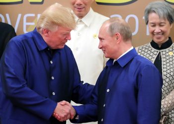 Λευκός Οίκος: Θετικό το τηλεφώνημα Τραμπ – Πούτιν