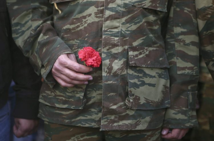 Επιστροφή σε «μαύρες» εποχές με φυλάκιση φαντάρου για μια κουβέντα ανθρωπιάς