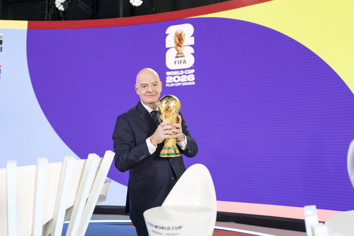 Σάλος στη FIFA: Ο Ινφαντίνο ερευνάται για στήριξη Τραμπ