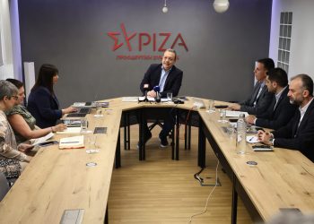 Την επιστροφή της έδρας Παππά ζητάει ο ΣΥΡΙΖΑ