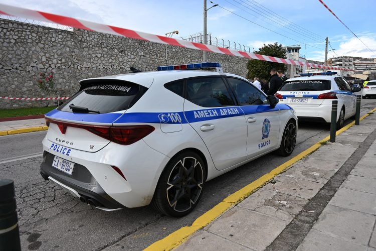 Σύλληψη 49χρονου για υποκίνηση αυτοκτονίας και βίαιες αναρτήσεις