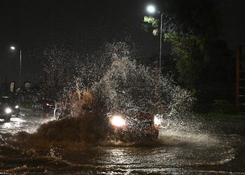 Κακοκαιρία Byron: Πλημμύρισε η ΑΣΟΕΕ, χείμαρροι στον Νέο Κόσμο (βίντεο)