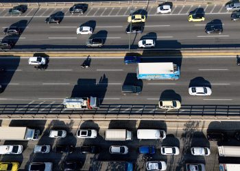 Αυτοκίνητο πήρε φωτιά στο ύψος της Φιλοθέης