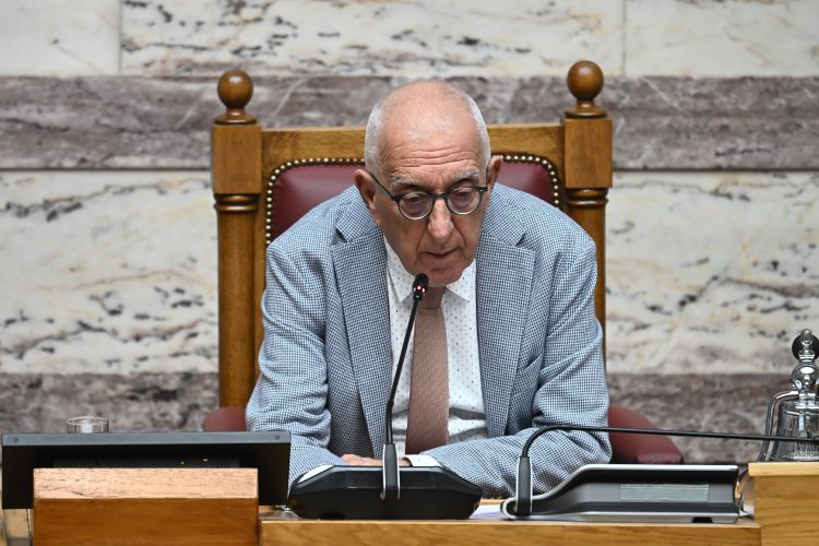 Στο στόχαστρο του ΠΑΣΟΚ ο Νικήτας Κακλαμάνης