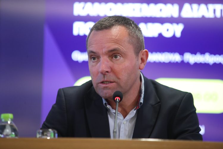 Ο Ολυμπιακός ζητά την απομάκρυνση Λανουά από την ΚΕΔ