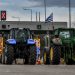 Αγρότες: Ανοίγουν τα διόδια για τις γιορτές, μένουν στα μπλόκα (βίντεο)