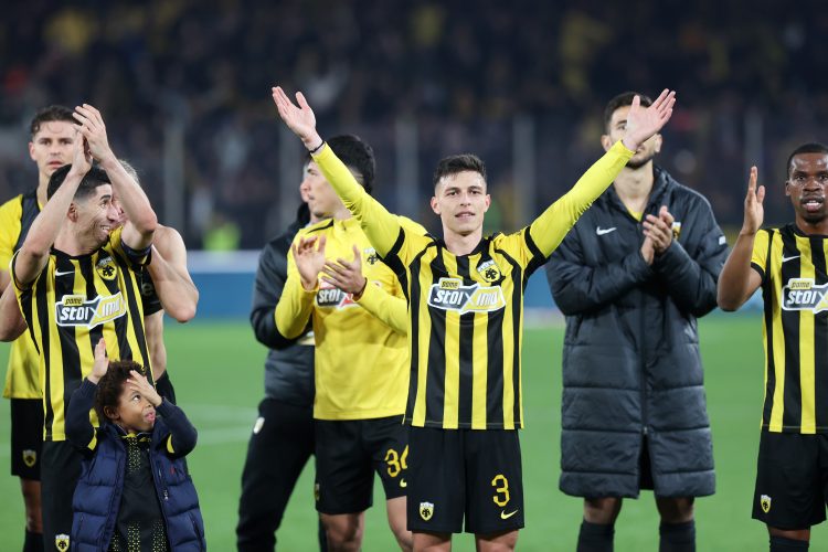 ΑΕΚ–ΟΦΗ 2-1: Ανατροπή και πρωτιά για την Ένωση