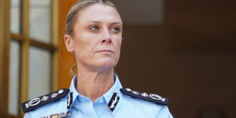 Επίθεση στο Σίδνεϊ: «Οι δυο δράστες ενήργησαν μόνοι», λέει η αρχηγός της ομοσπονδιακής αστυνομίας της Αυστραλίας