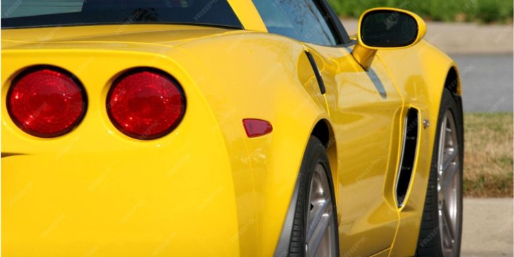 Οδηγός εγκατέλειψε Lamborghini μπροστά σε στάση λεωφορείου όταν είδε το μπλόκο για αλκοτέστ