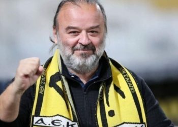 Αιχμηρός Ηλιόπουλος για Ολυμπιακό: «Αν έχουν οι Πειραιώτες παράπονα για τη διαιτησία τότε εμείς πρέπει να βγούμε με σημαίες στο Σύνταγμα»