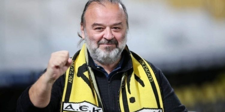 Αιχμηρός Ηλιόπουλος για Ολυμπιακό: «Αν έχουν οι Πειραιώτες παράπονα για τη διαιτησία τότε εμείς πρέπει να βγούμε με σημαίες στο Σύνταγμα»