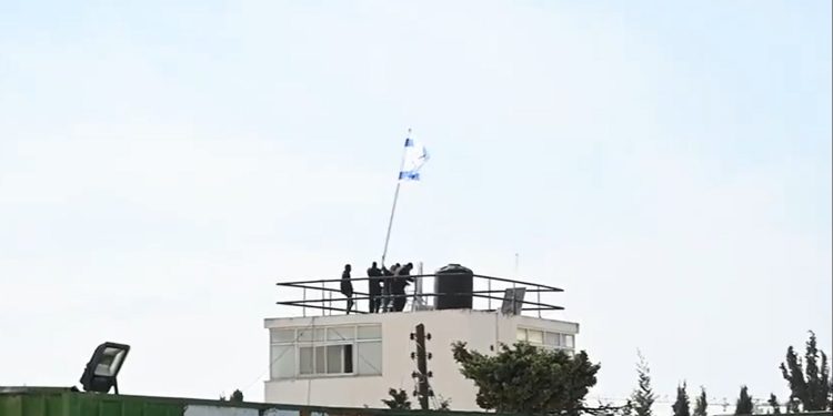 Έφοδος της ισραηλινής αστυνομίας στα κεντρικά της UNRWA (βίντεο)