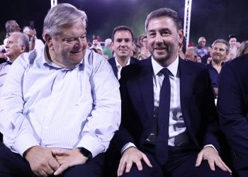 Το ΠΑΣΟΚ ανοίγει και επίσημα τη Συνταγματική Αναθεώρηση