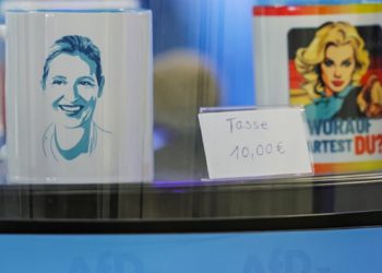 Στο μικροσκόπιο η AfD για ύποπτες σχέσεις με το Κρεμλίνο