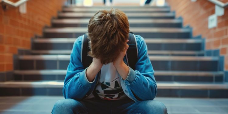 Πάτρα: Ανήλικα αγόρια ξυλοκόπησαν 15χρονο έξω από σχολείο