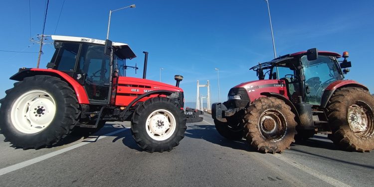 «Αλαλούμ» με τον ΕΛΓΑ: Σήκωσε ποσά από υπόλοιπα λογαριασμών – Οργισμένοι οι αγρότες κλείνουν την «πόρτα» στην κυβέρνηση