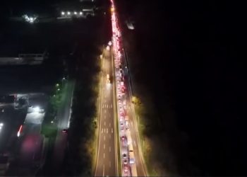 Απίστευτες εικόνες από drone στην Αθηνών – Λαμίας (βίντεο)