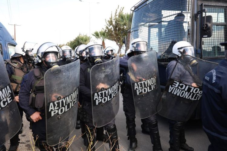 Καταγγελίες αγροτών στην Κρήτη: Μας πυροβόλησαν με πλαστικές σφαίρες (βίντεο)