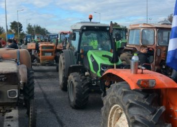 Επανεμφάνιση Μαδούρο μετά τις απειλές Τραμπ: «Ψυχολογική τρομοκρατία από τις ΗΠΑ, θέλουμε ειρήνη, αλλά όχι ειρήνη των σκλάβων»