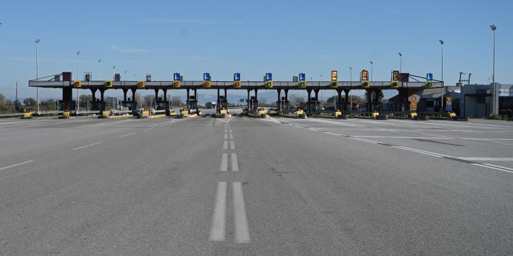 Άνοιξαν τα Διόδια Μαλγάρων: Από 3 λωρίδες η κυκλοφορία από Αθήνα-Θεσσαλονίκη, από 2 στην κάθοδο