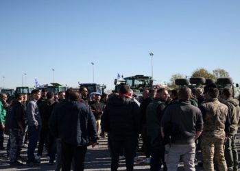 Οι αγρότες κλείνουν το τελωνείο Προμαχώνα – Σε ποιους επιτρέπουν τη διέλευση