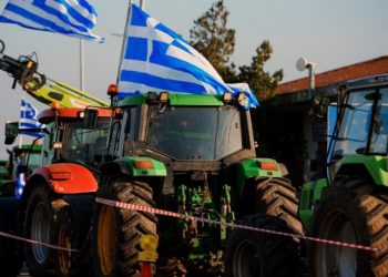 Στον κόμβο του αεροδρομίου «Μακεδονία» επιχειρούν να στήσουν μπλόκο οι αγρότες