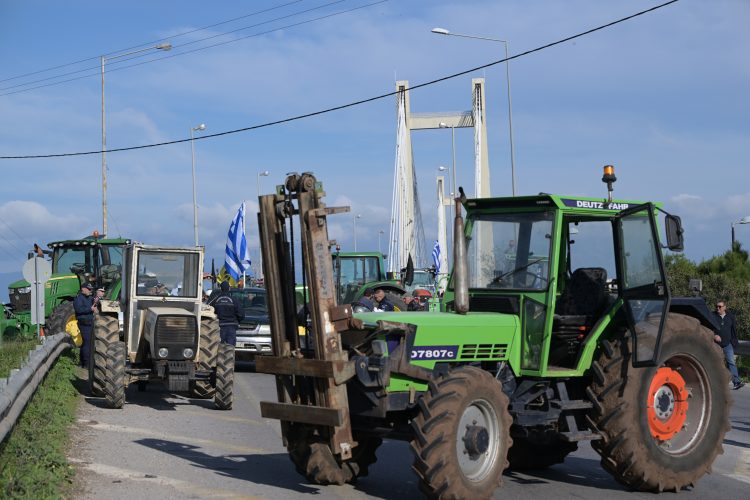 O χάρτης των αγροτικών κινητοποιήσεων σε όλη τη χώρα – Πού κλείνουν και ποιες ώρες