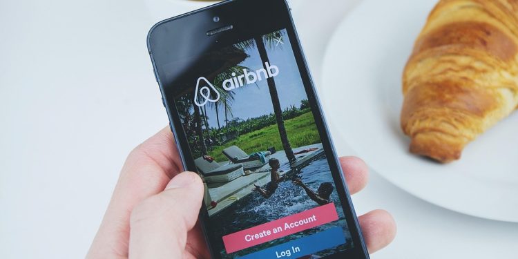 Ισπανία: Βαρύ πρόστιμο στην πλατφόρμα Airbnb – Διαφήμιζε απαγορευμένες κατοικίες