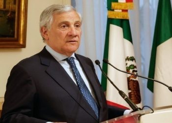 Αντίθετος από την ΕΕ ο Ταγιάνι: «Να εξεταστούν άλλες λύσεις αντί της χρήσης των ρωσικών παγωμένων κεφαλαίων»