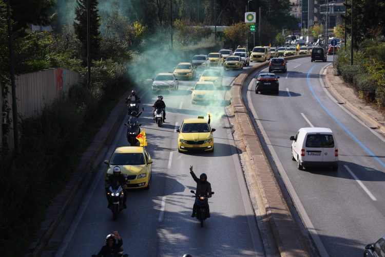 Λυμπερόπουλος: Συνάντηση με Κυρανάκη διαφορετικά απεργία διαρκείας των Ταξί (βίντεο)