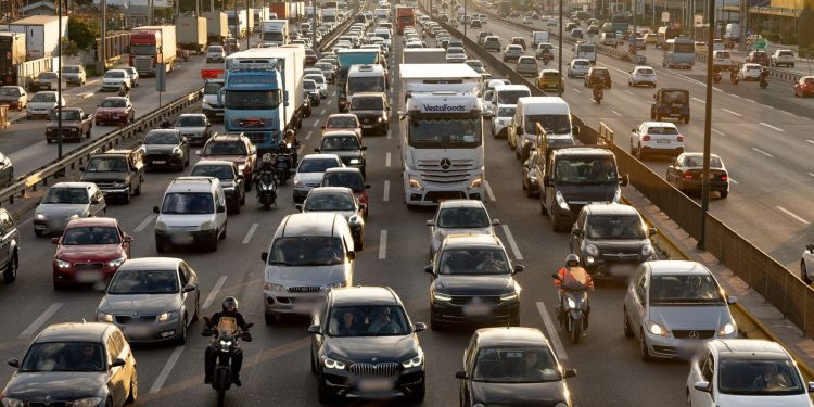 Τρείς ημέρες απομένουν για τα τέλη κυκλοφορίας – Πάνω από 2,5 εκατ. οδηγοί δεν έχουν πληρώσει