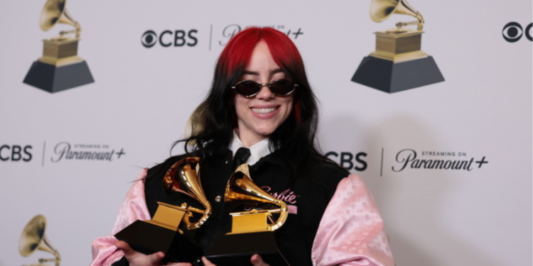 Billie Eilish: Κυκλοφόρησε το πρώτο τρέιλερ της ταινίας της “Hit Me Hard and Soft”