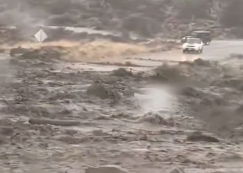 Κατάσταση έκτακτης ανάγκης στο Λος Άντζελες – Εικόνες καταστροφής λόγω πλημμυρών