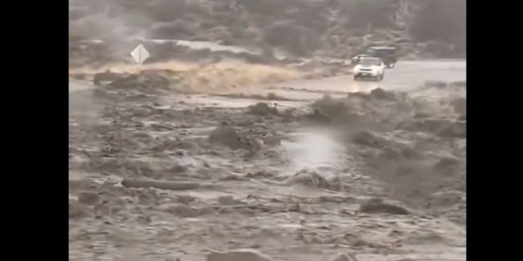 Κατάσταση έκτακτης ανάγκης στο Λος Άντζελες – Εικόνες καταστροφής λόγω πλημμυρών