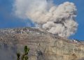 Κολομβία: Η τέφρα πνίγει χωριά μετά την έκρηξη του ηφαιστείου Πουρασέ