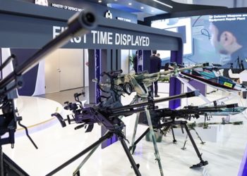 Όλο και περισσότεροι ελληνικοί όμιλοι επενδύουν στη «χρυσοφόρο» αμυντική βιομηχανία