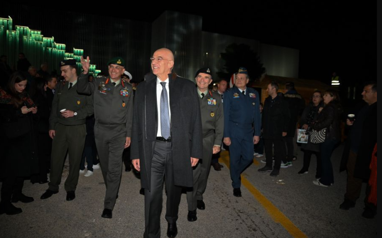 Δένδιας: Πότε έρχεται το νομοσχέδιο για τις αυξήσεις στους ενστόλους