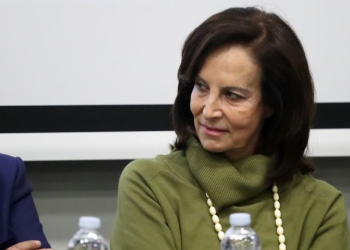 Καμπανάκια Διαμαντοπούλου: Θέμα ηγεσίας στο ΠΑΣΟΚ μετά τις εκλογές, αν…