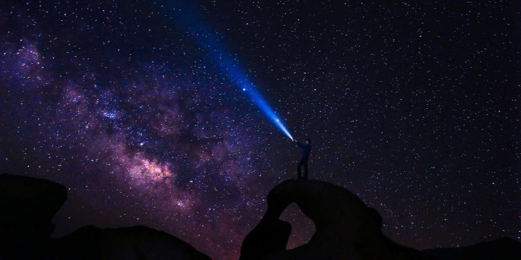 Χάρτης του ουρανού από το SPHEREx ανοίγει παράθυρο στις απαρχές του σύμπαντος (βίντεο)