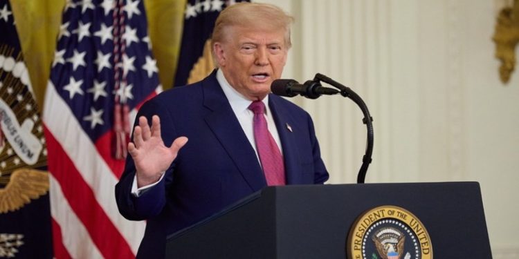 Ο Τραμπ απειλεί το Μεξικό με επιπρόσθετους δασμούς: Συνεχίζει να παραβιάζει τη συμφωνία μας για το νερό