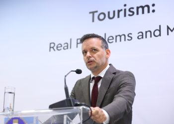 Αιχμές Δούκα κατά Ανδρουλάκη με άνοιγμα στον Τσίπρα (βίντεο)