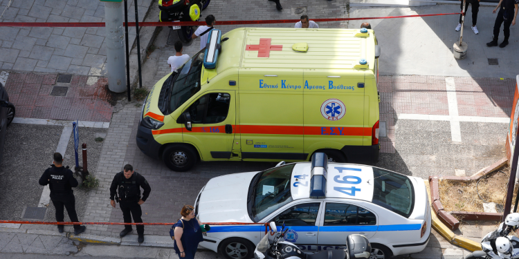 Επίθεση με μαχαίρι στα Κάτω Πατήσια – Δύο σοβαρά τραυματισμένοι (βίντεο)