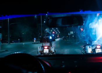 Καλύβια: Συνελήφθη 35χρονος που συνδέεται με δολοφονίες μελών της Greek Mafia (βίντεο)