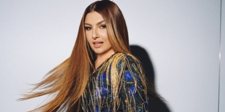 Έλενα Παπαρίζου: Η πρώτη δημόσια εμφάνισή της μετά τη νοσηλεία