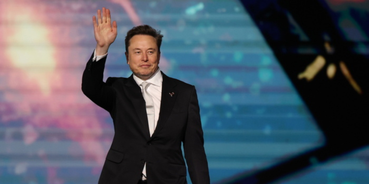 Μασκ εναντίον ΕΕ: Απειλεί με αντίποινα για το πρόστιμο στο Χ